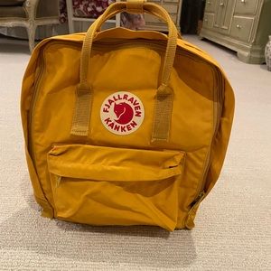 Fjallraven Kånken Mini Backpack